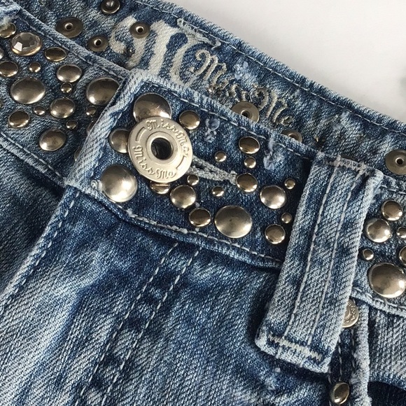 Miss Me Size 29 Denim Shorts ,studded waist band and pockets - Picture 10 of 11